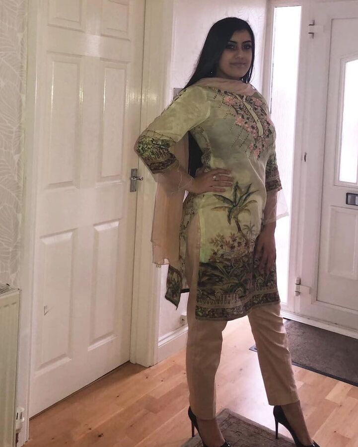 Hottest Paki Girls Random WANK MATERIAL