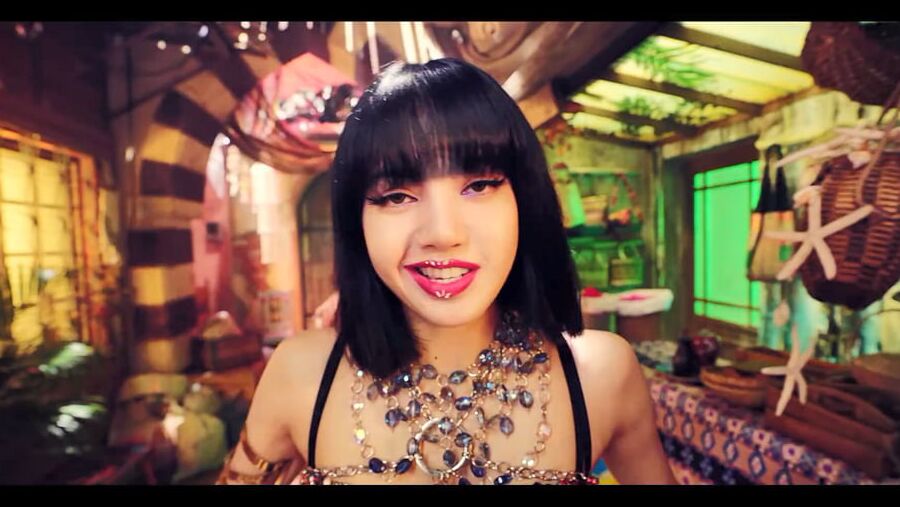 Lisa black pink