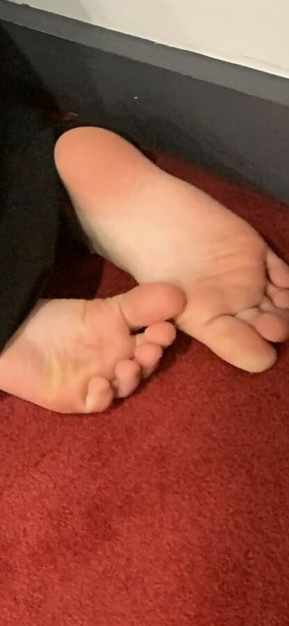 Amateur Feet