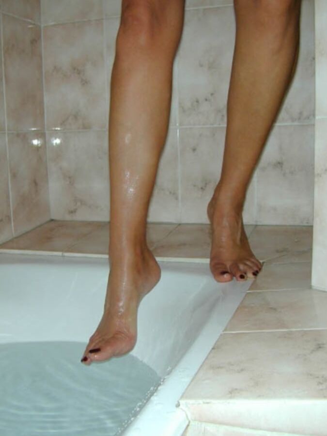 Fuesse in der Wanne