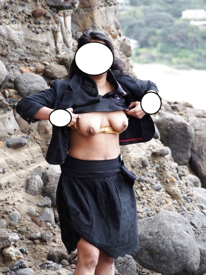 Big boobs desi aunty