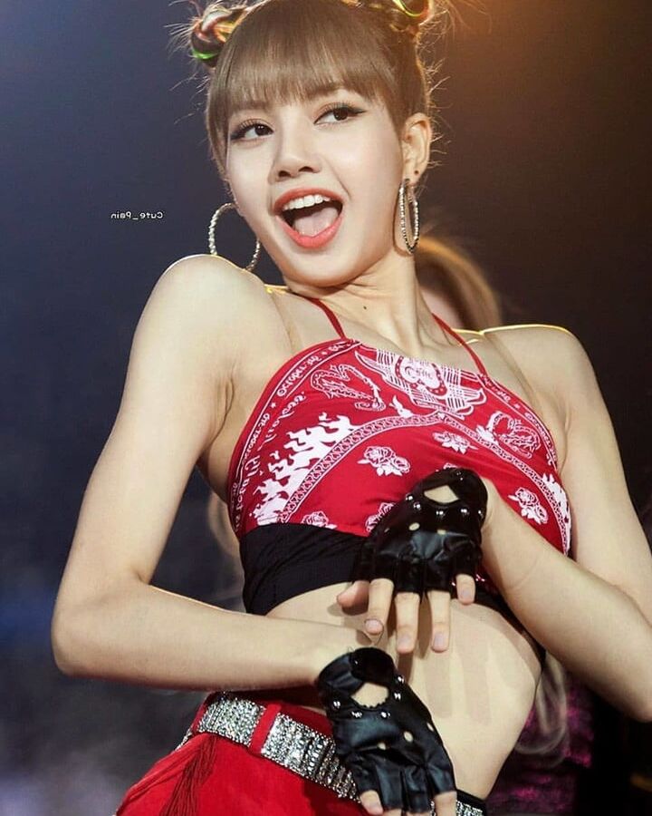 Lisa black pink