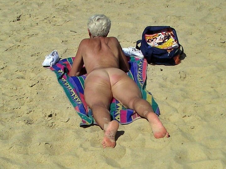 Nudist Grannies