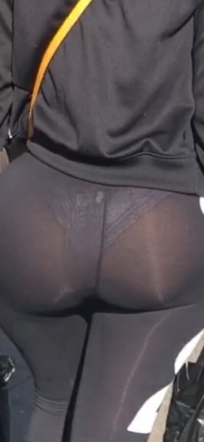 Amazing Curves (Voyeur)
