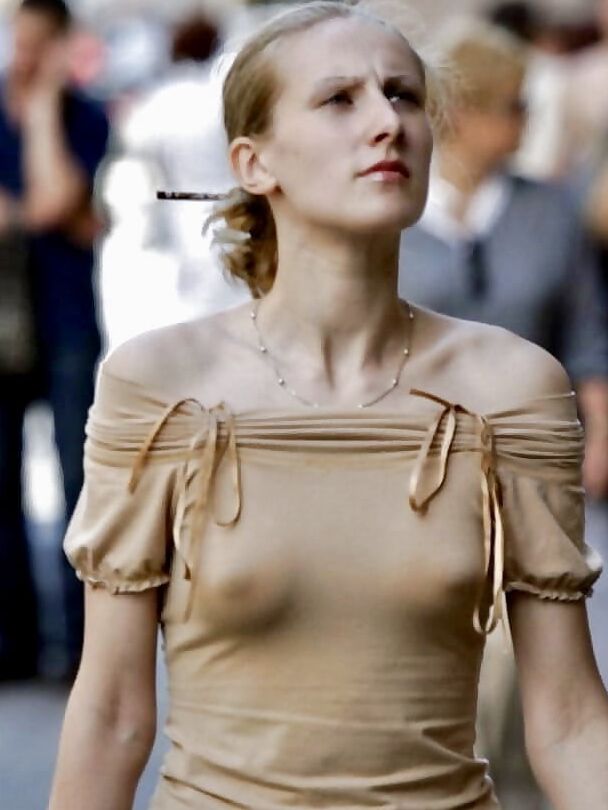 braless saggies