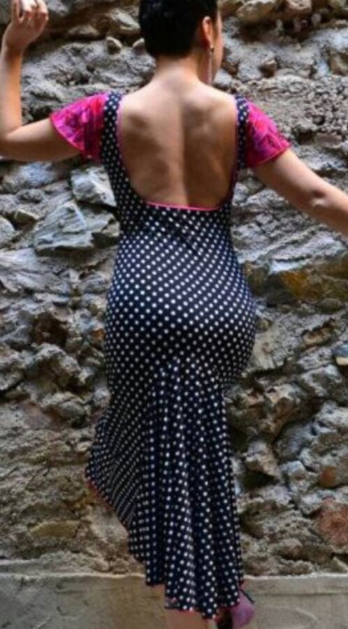 Nice fitting skirts and some vpl