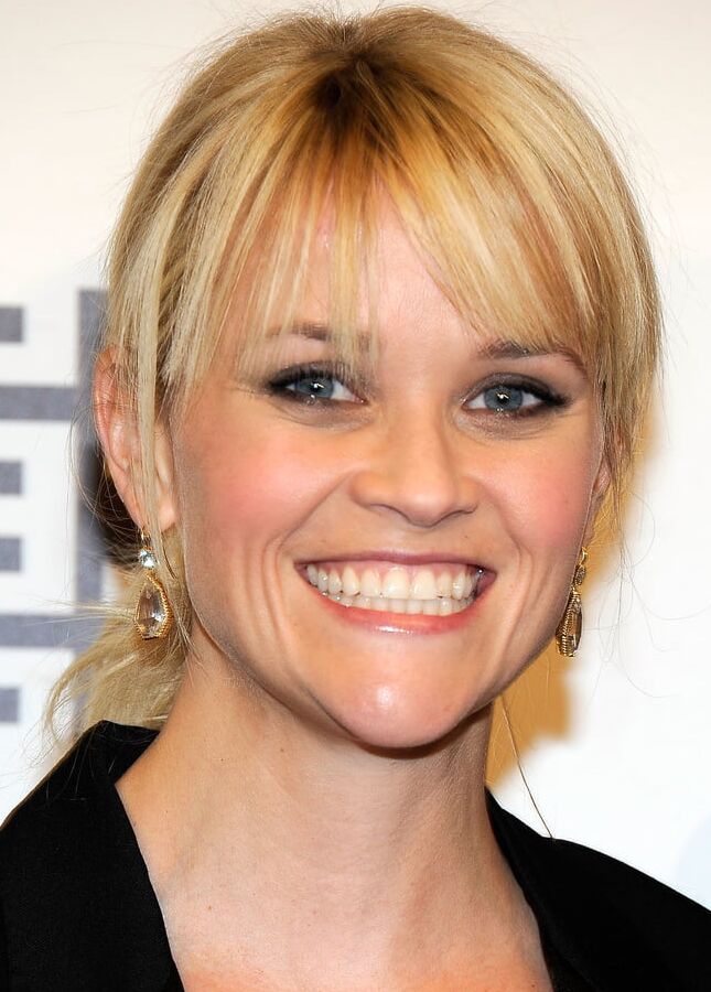 Sexy MILF Reese