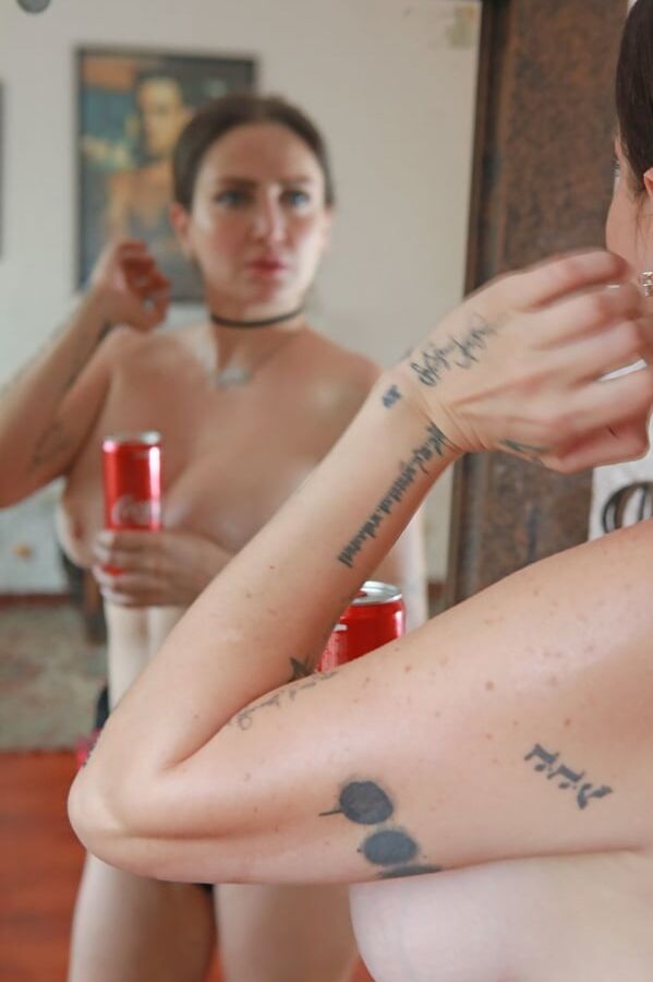 Celia Lora