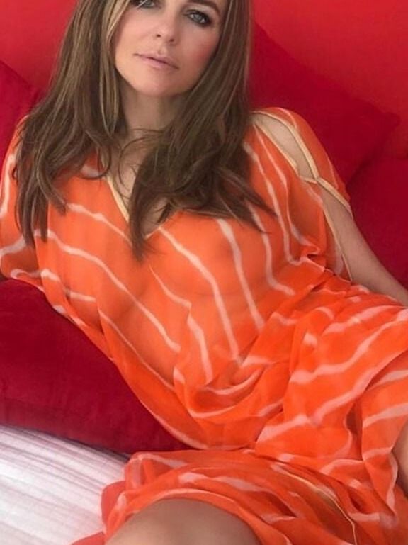 RANDOM MILFS AND MATURES