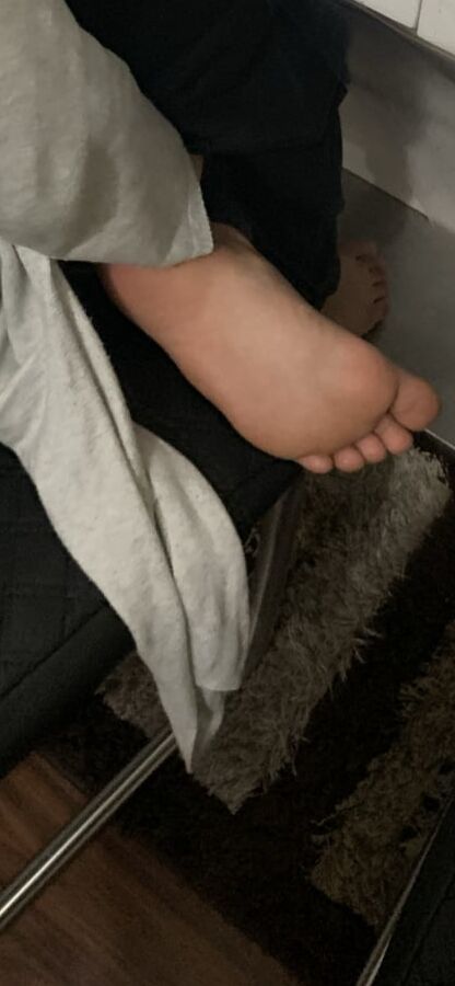 Amateur Feet