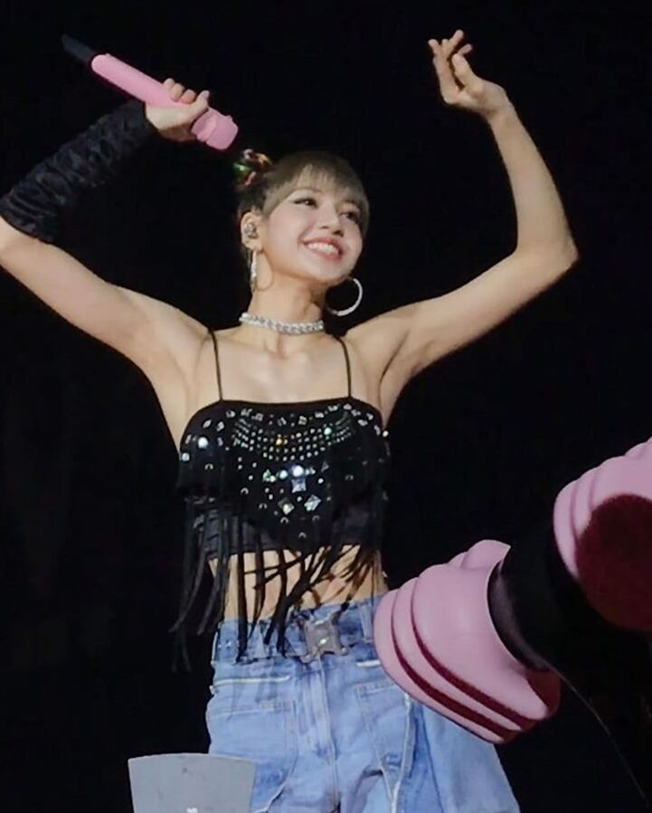 Lisa black pink