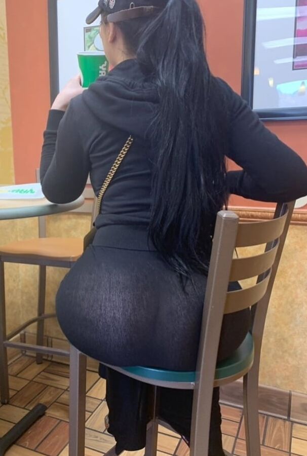 Amazing Curves (Voyeur)