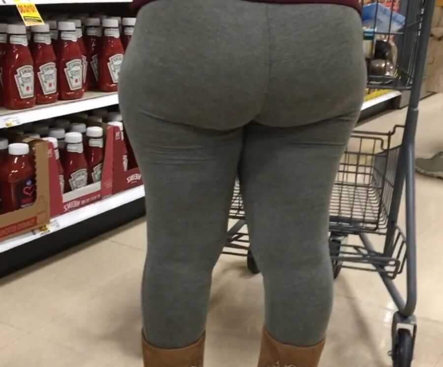 Amazing Curves (Voyeur)