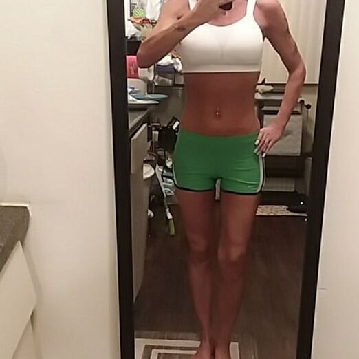 Minnesota MILF Selling Clothes