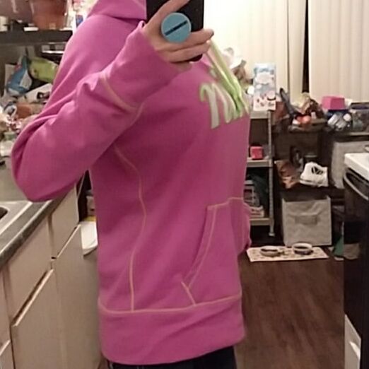 Minnesota MILF Selling Clothes