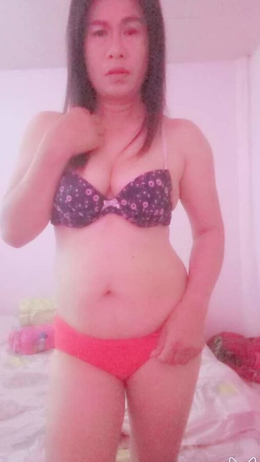 Tetek besar janda seksi