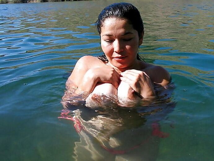 Latina MILF Sexy Cute