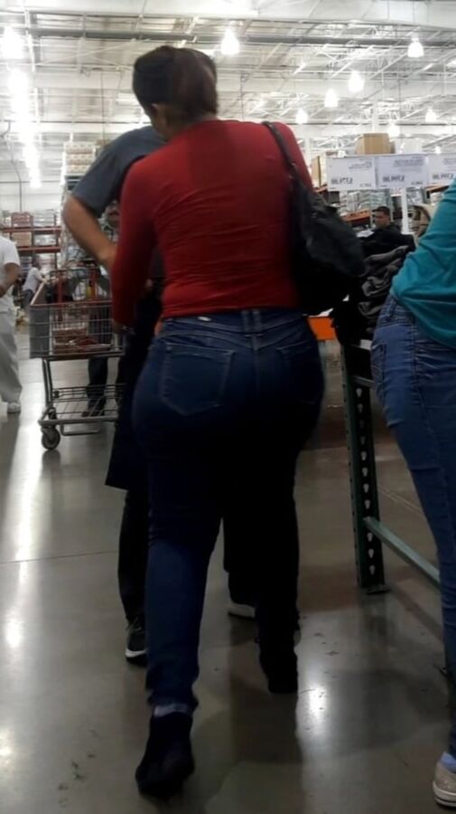 Esposa morenita con un megaculote de compas con su cornudo