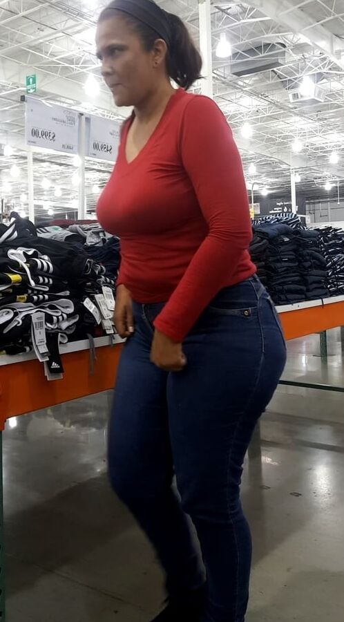 Esposa morenita con un megaculote de compas con su cornudo