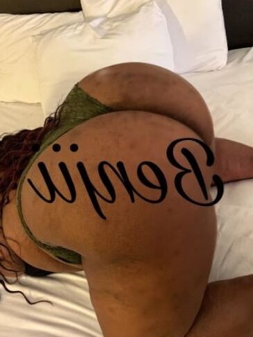 Palmdale, CA Escort