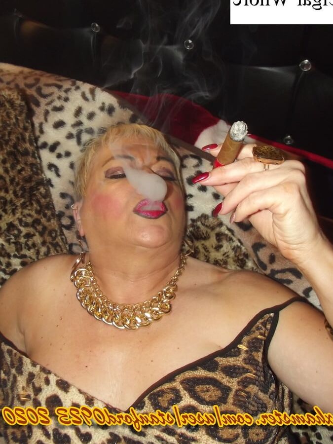 REAL CIGAR WHORE