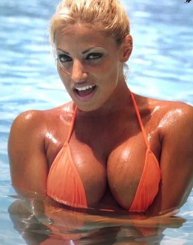 trish stratus bikini