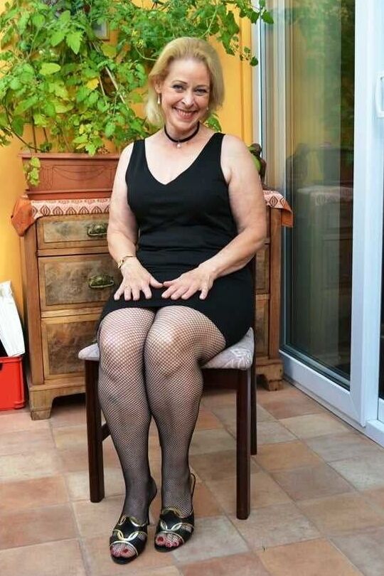 Bbw mature pantyhose