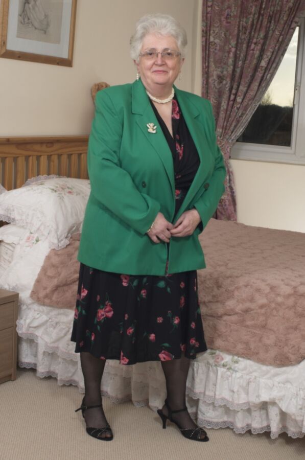 British granny Jean is a meaty fuckdoll