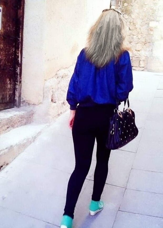Ely in tight leggings