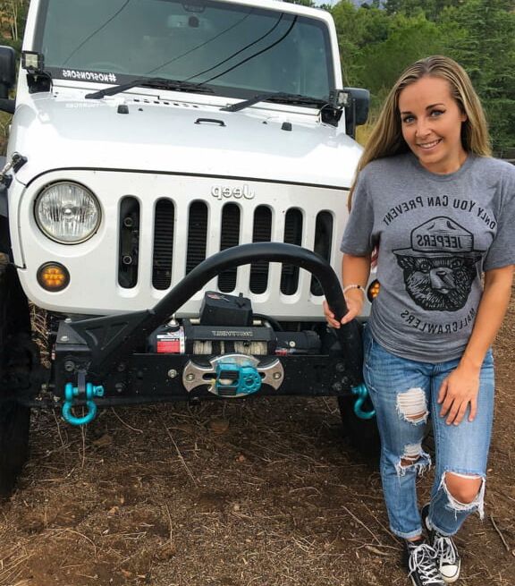 Best Damn Pics - Country Girl Can Survive
