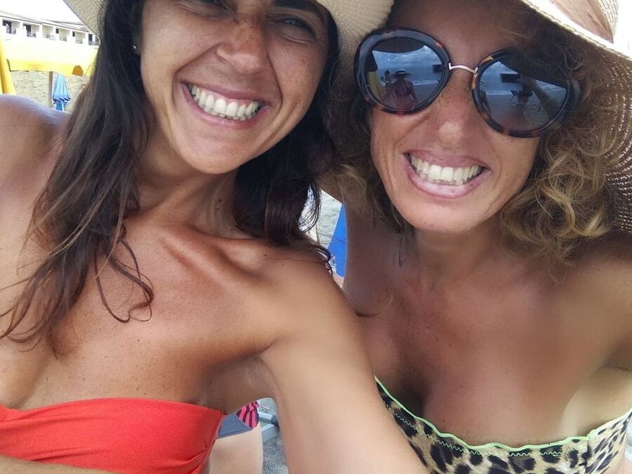 troie in bikini