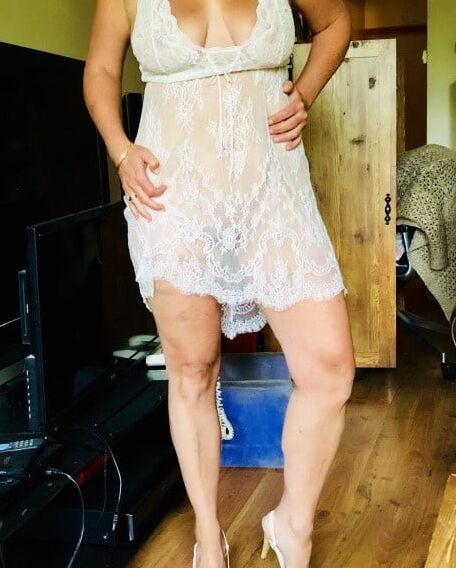 matures in short white nighties sets
