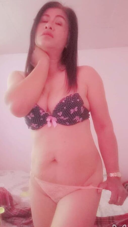 Tetek besar janda seksi