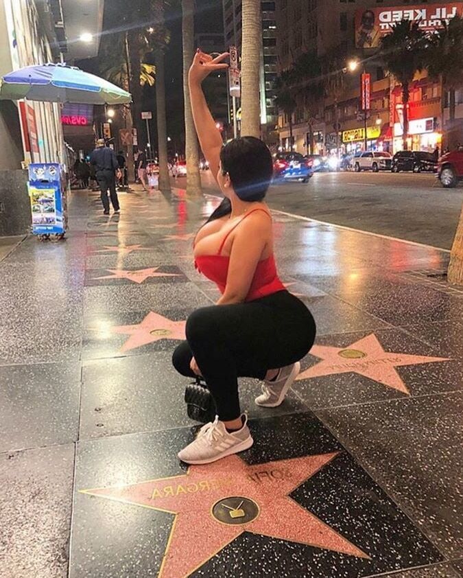 Who is this thick busty latina