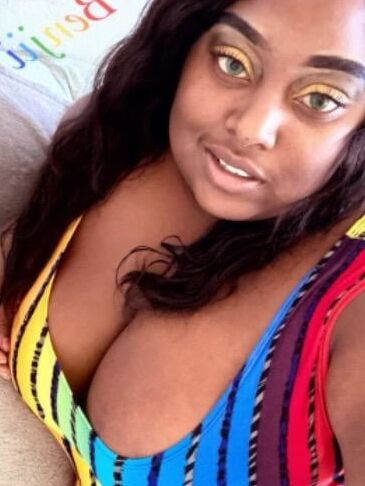 Palmdale, CA Escort
