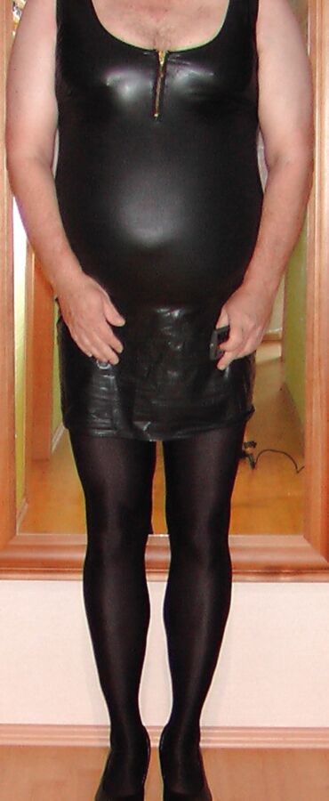im lackkleid