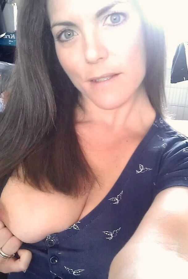 White Trash Cuntry would you fuck this?