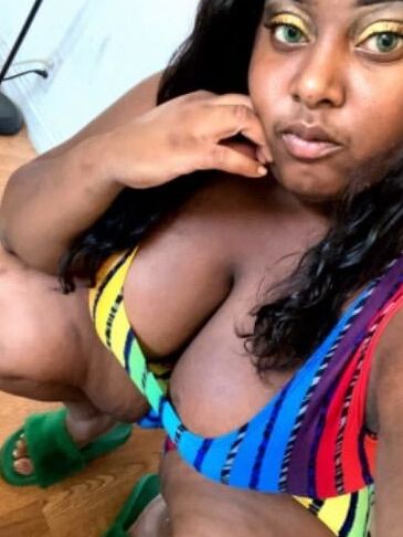 Palmdale, CA Escort