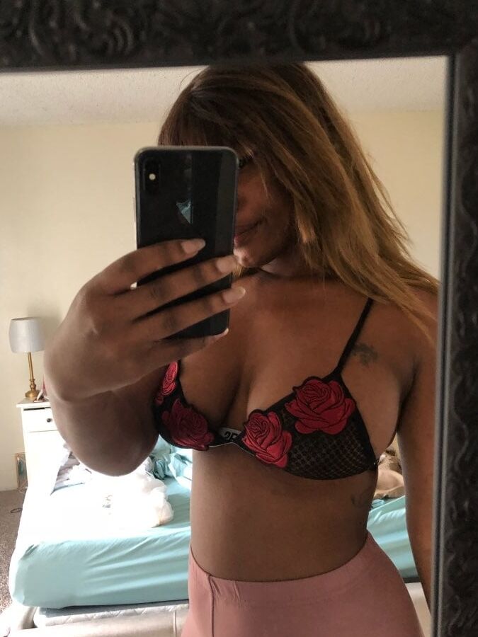 Black bitch craving for attention Insta: natalliacristal