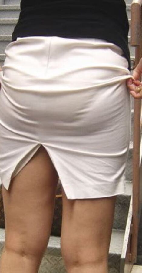 Nice fitting skirts and some vpl