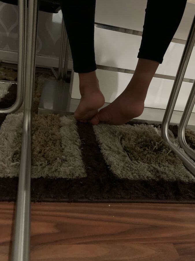 Amateur Feet