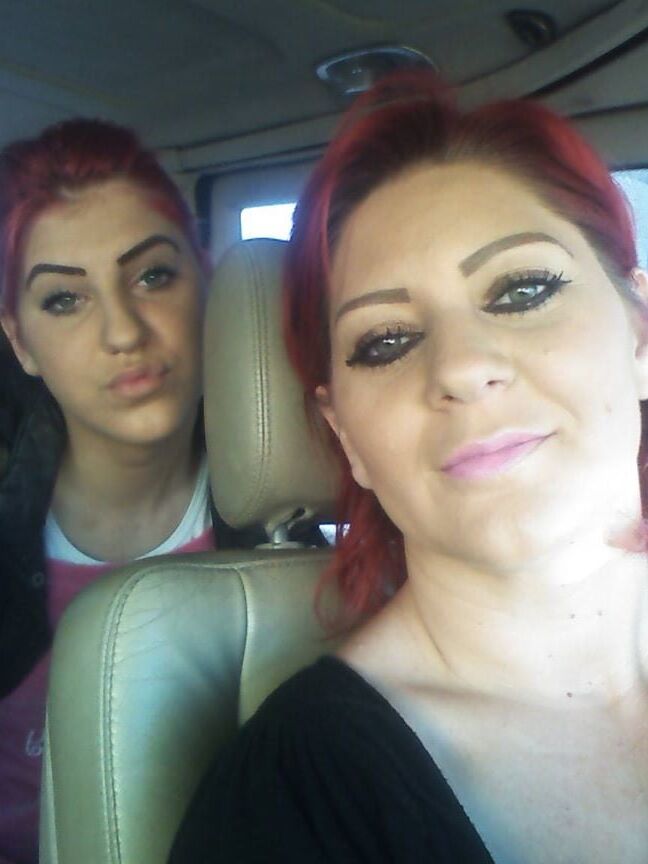 Ajla i Dzemila mom and daughter SLUT -- PISITE KOMENTARE
