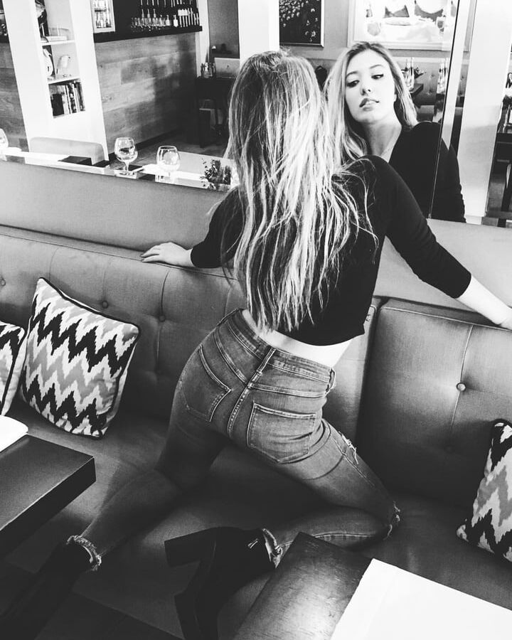 Yasmin Erbil Turkish Sexy Blonde Celebrity Girl
