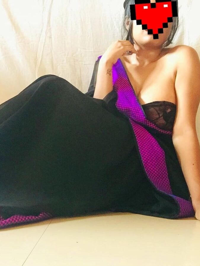 slut and sexy pics of me aarti aaliya and sultana