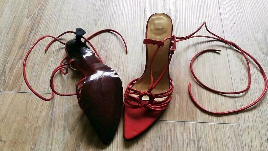 Ex-Kollegin und ihre neuen eBay-Heels
