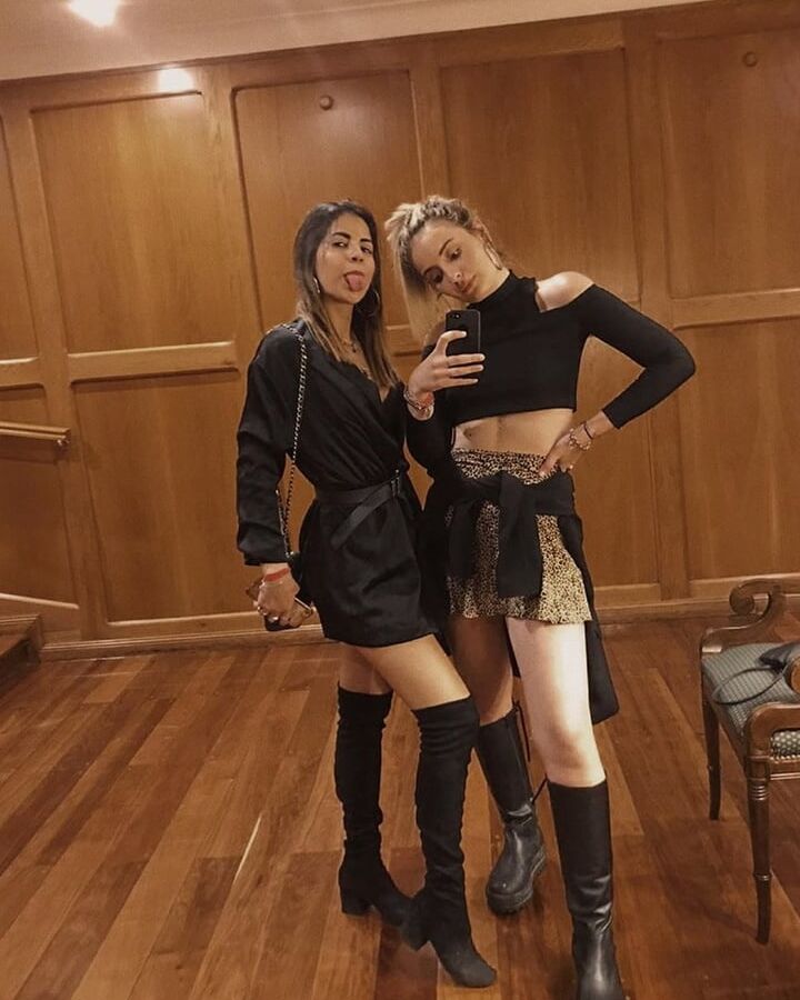 mujeres varias