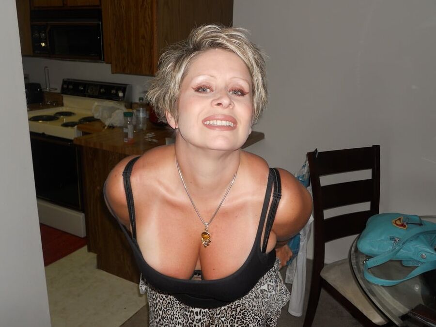 MILKY WHITE MATURE TITTIES