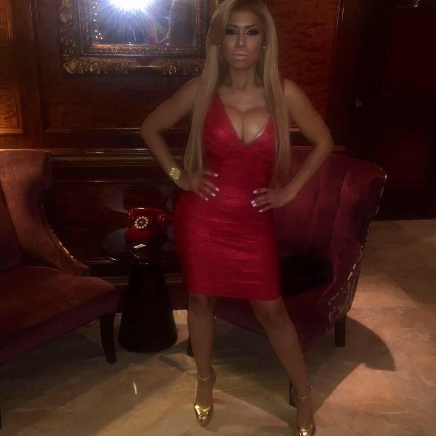 ESTA MUY BUENA