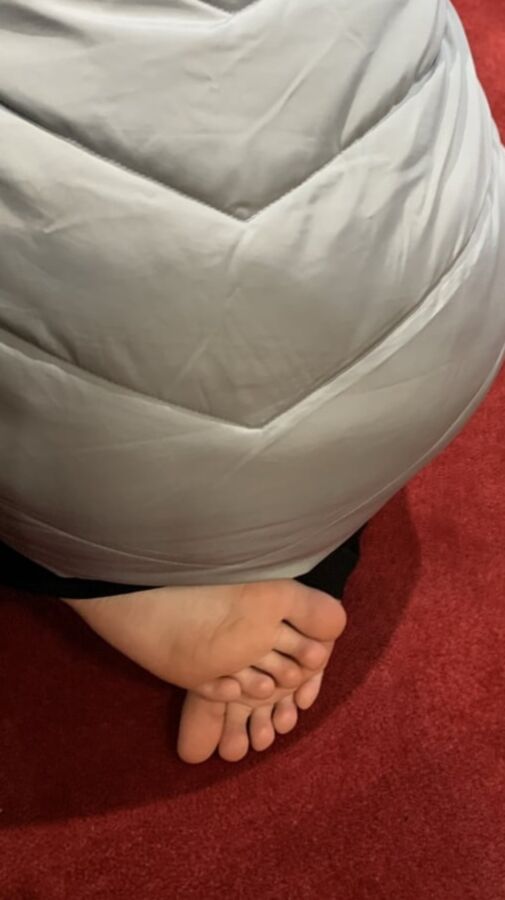 Amateur Feet