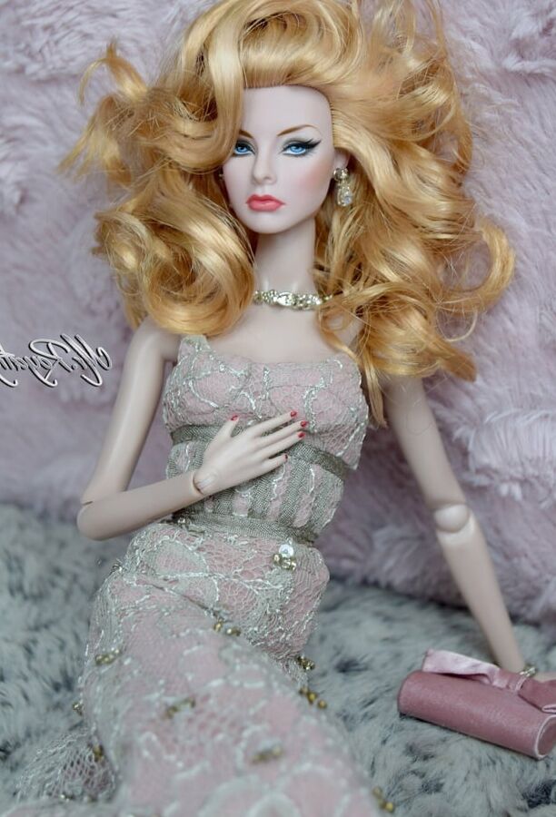 FR Blondes